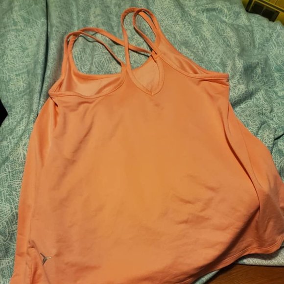 Old Navy Workout Tank - Picture 1 of 3